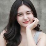 Fira Gadis Cantik Kantoran