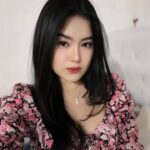 Menikmati Istri Pak Lurah Sampe Crot Didalam