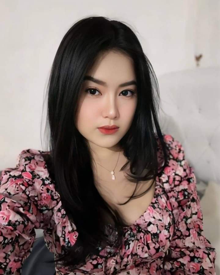 Menikmati Istri Pak Lurah Sampe Crot Didalam