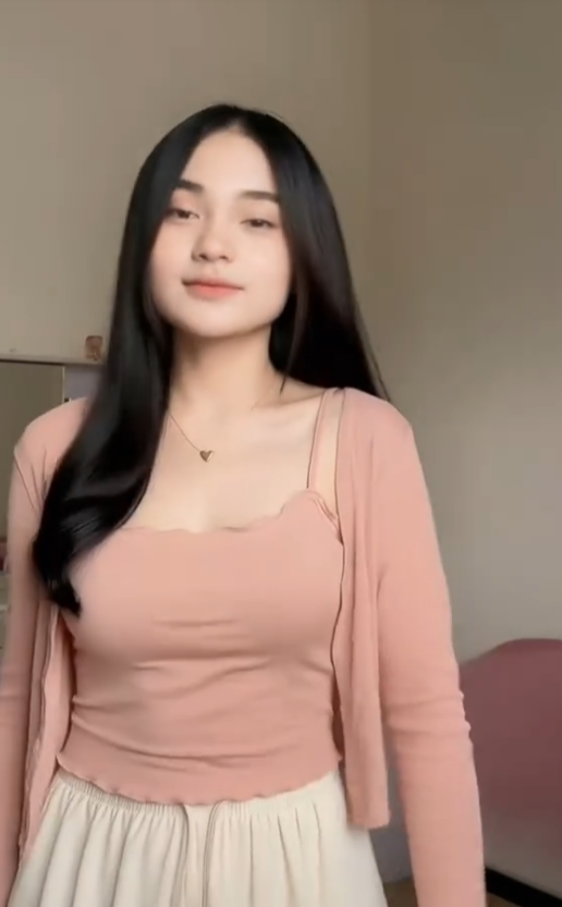 Saya Ngentot Dengan Suamiku Dan Anakku